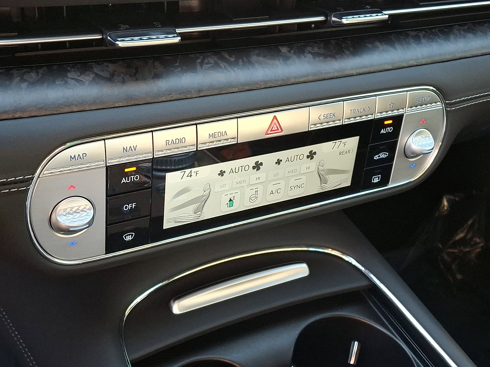 Certified 2025 Genesis G90 3.5T image 23