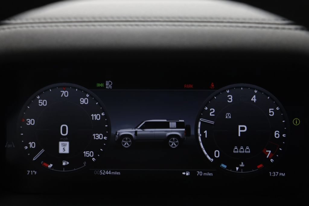 Certified 2026 Land Rover Defender 110 S AWD/4WD image 7