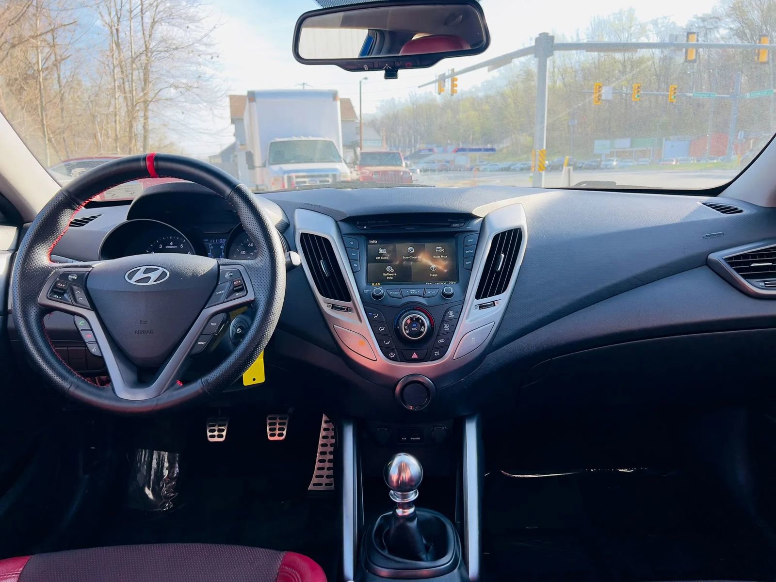 Used 2014 Hyundai Veloster Turbo R-Spec image 17