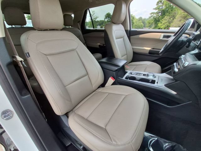 Used 2020 Ford Explorer XLT w/ Equipment Group 202A AWD/4WD image 34