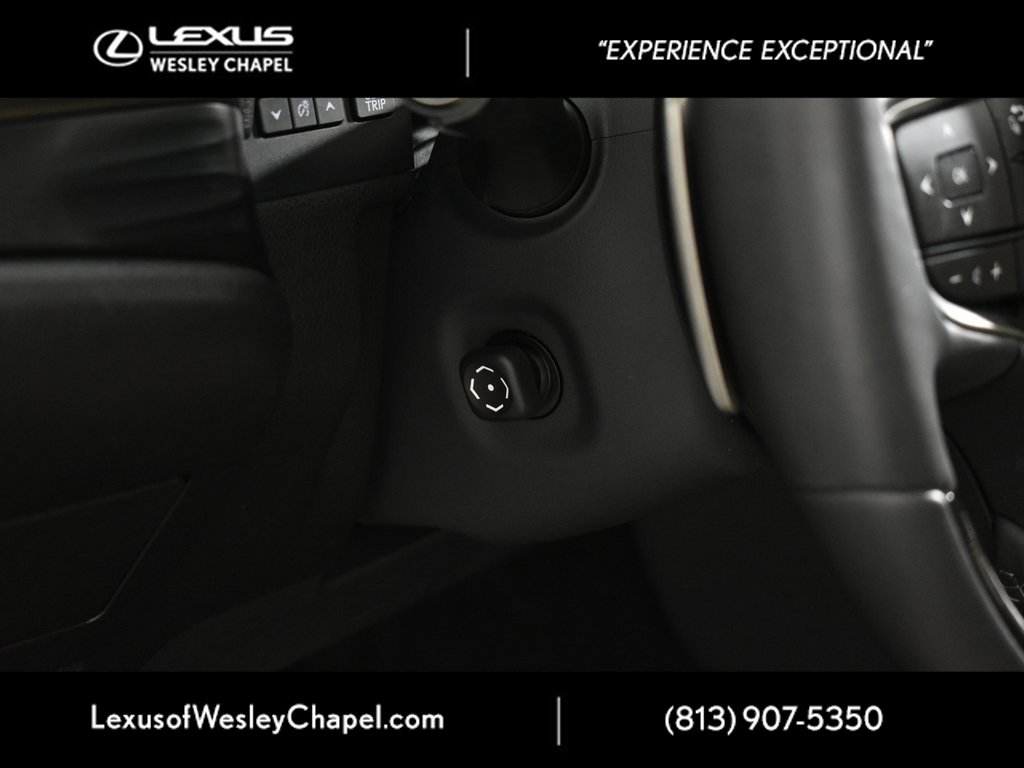 Used 2020 Lexus ES 300h w/ Premium Package image 36