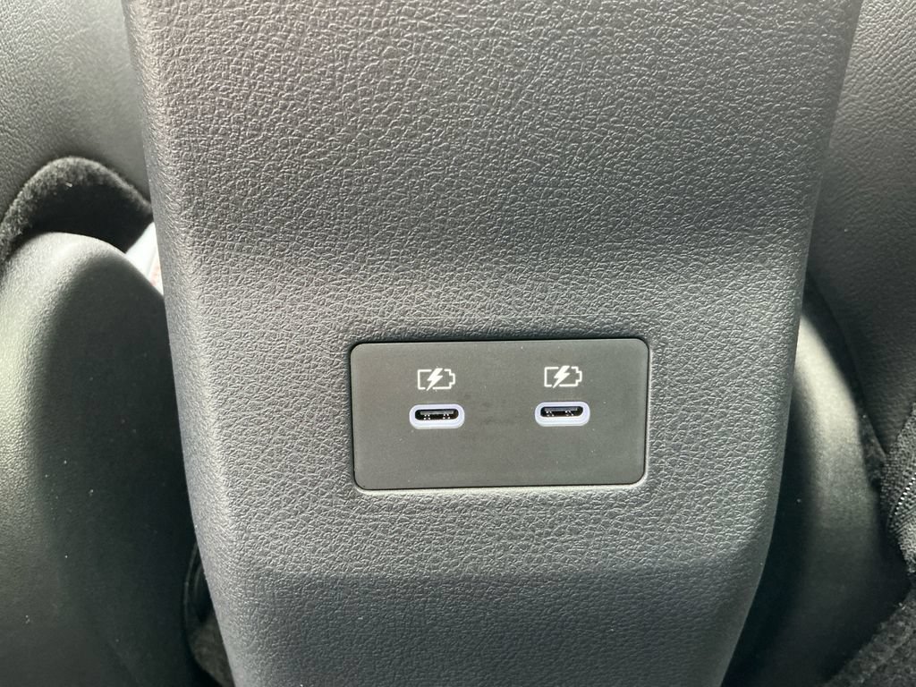 New 2026 Nissan Kicks SR w/ SR Premium Package AWD/4WD image 32
