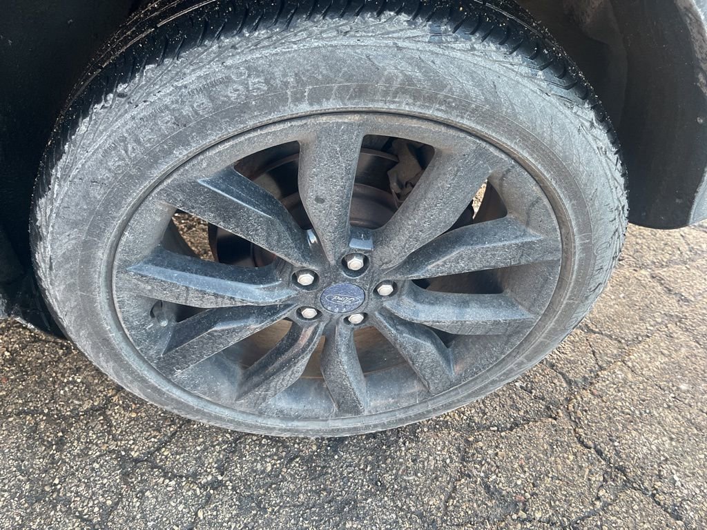 Used 2017 Ford Escape SE w/ Equipment Group 201A image 15