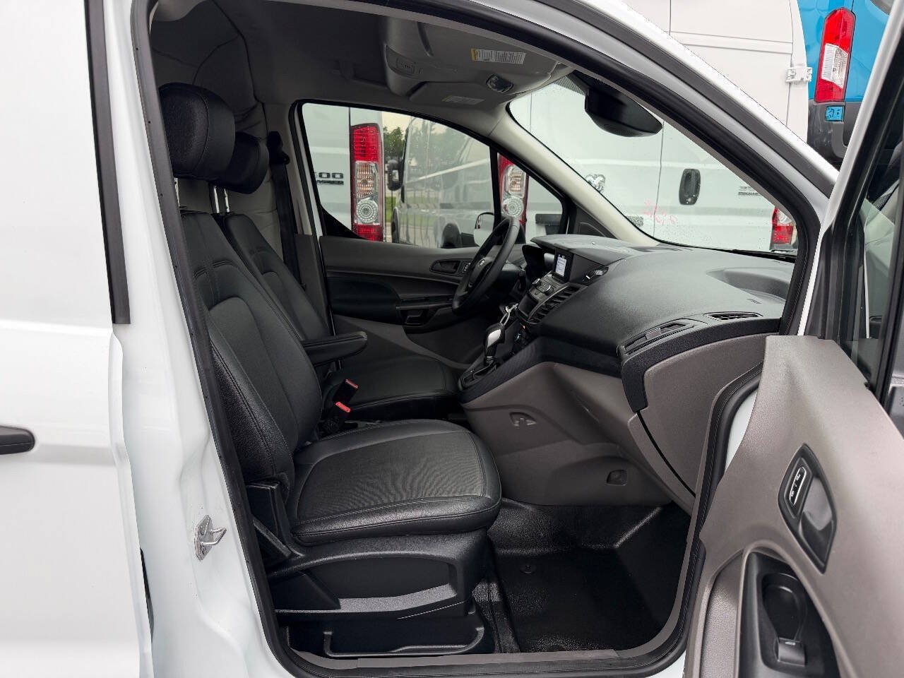 Used 2023 Ford Transit Connect XL FWD image 10