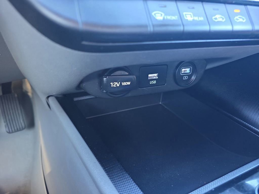 Used 2022 Hyundai Elantra SEL image 36