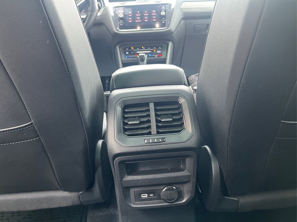 Used 2024 Volkswagen Tiguan SE R-Line image 21