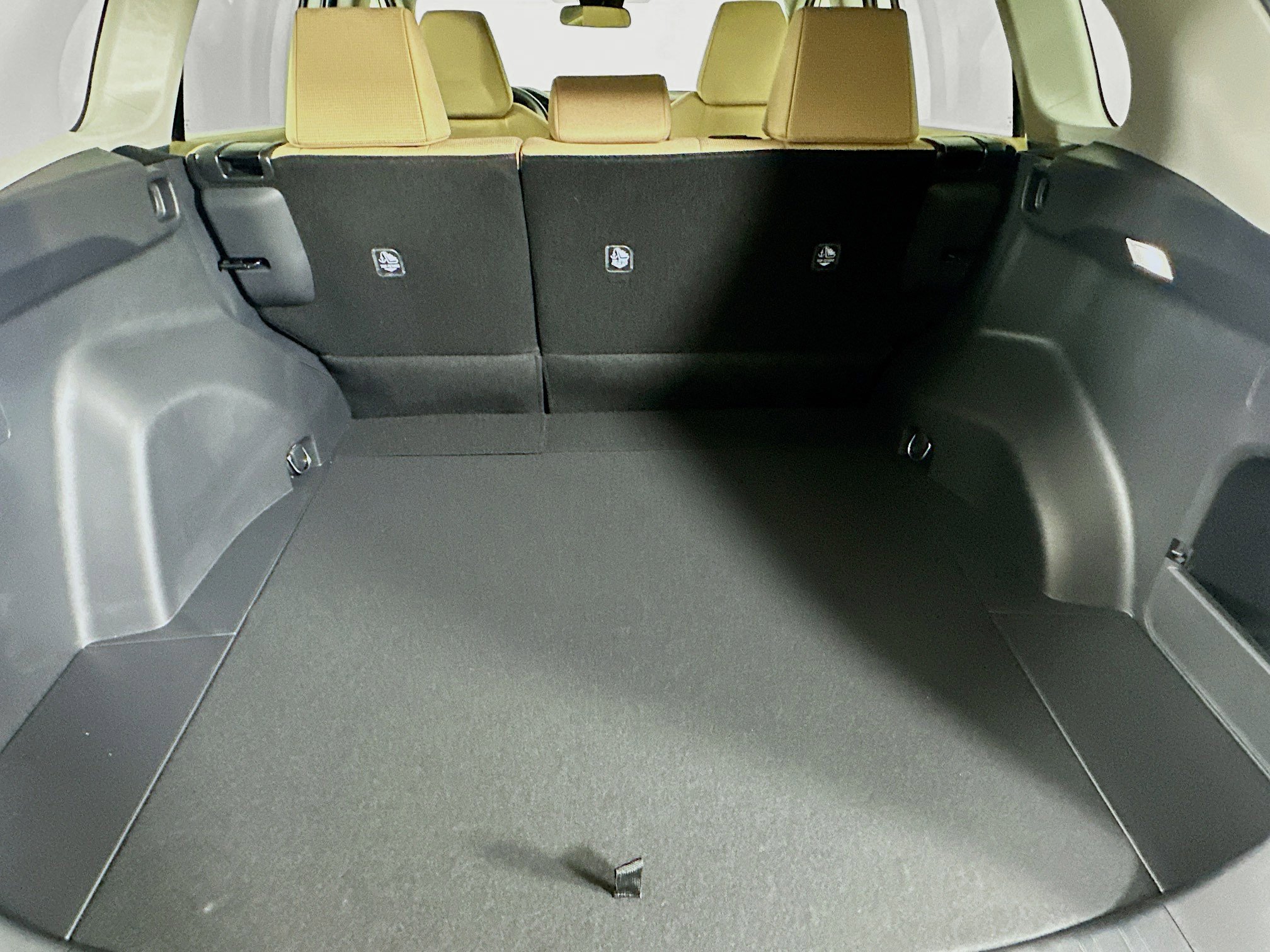 Used 2025 Toyota RAV4 LE image 27