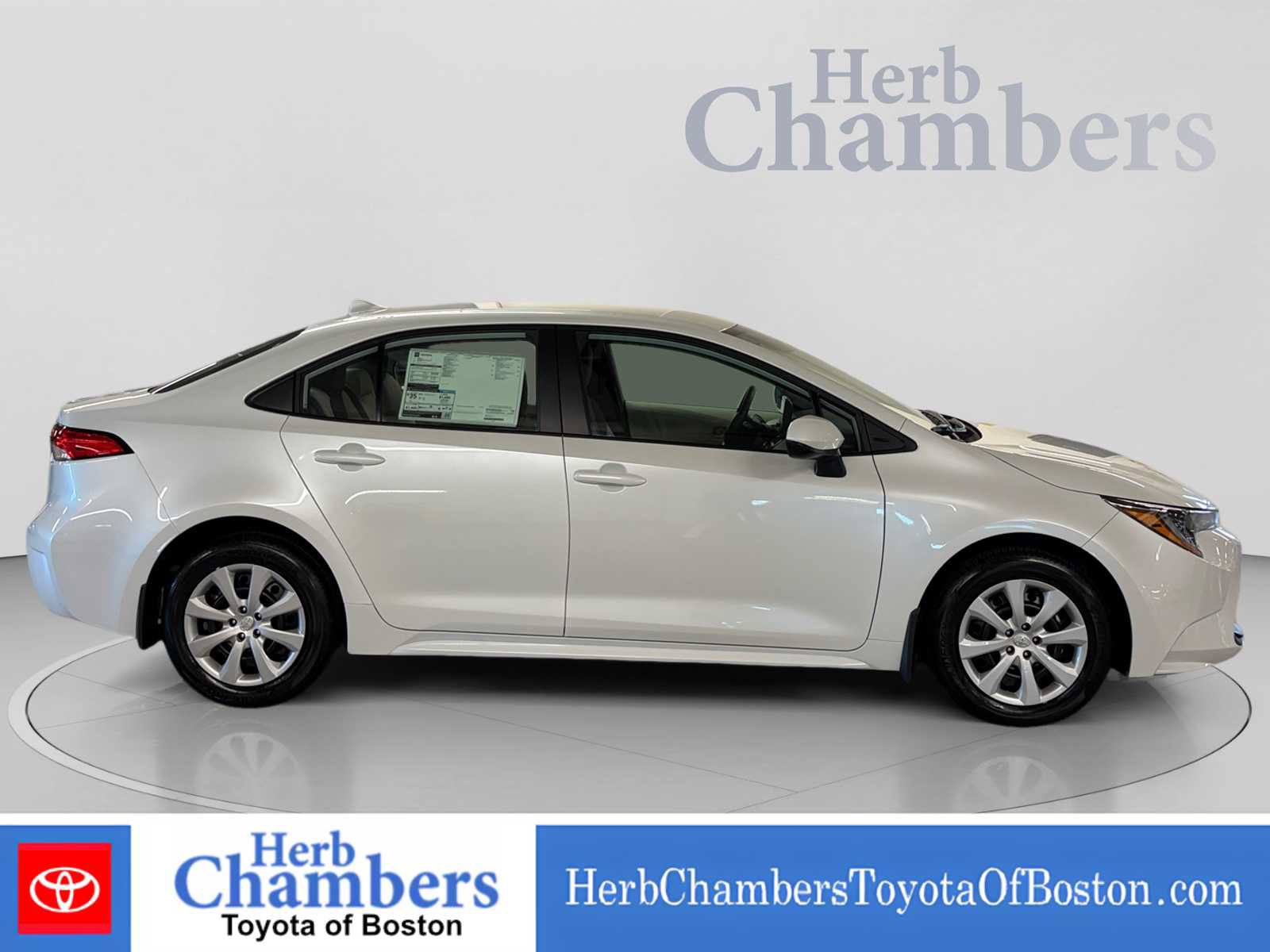 Used 2026 Toyota Corolla LE FWD image 9