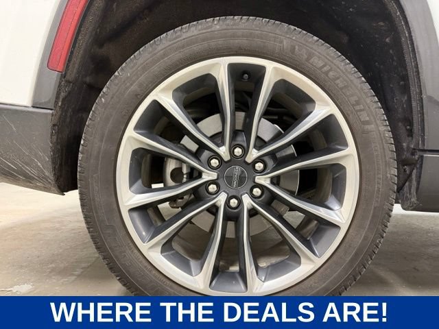 Used 2022 Jeep Wagoneer Series III w/ Premium Group I AWD/4WD image 26