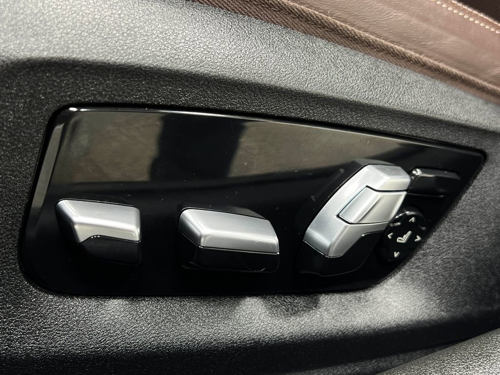 Used 2019 BMW M550i xDrive image 18