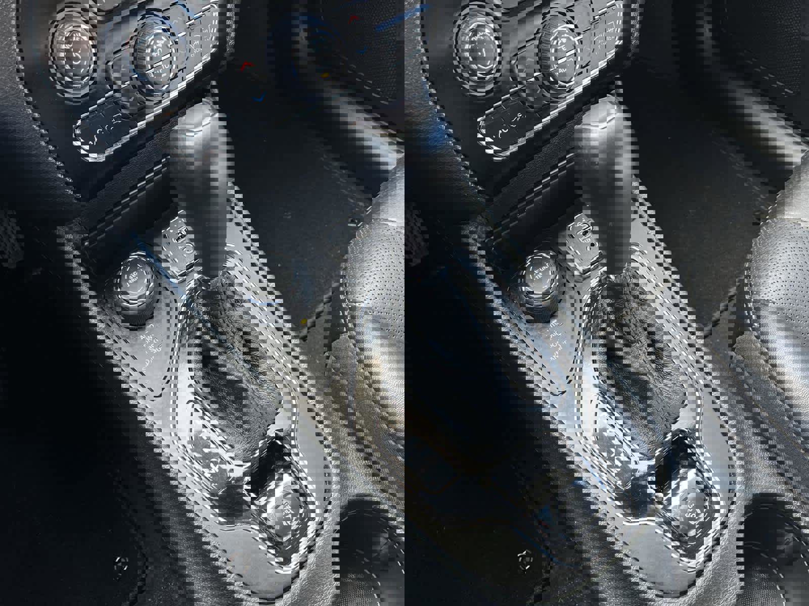 Used 2023 Jeep Cherokee Altitude Lux image 24