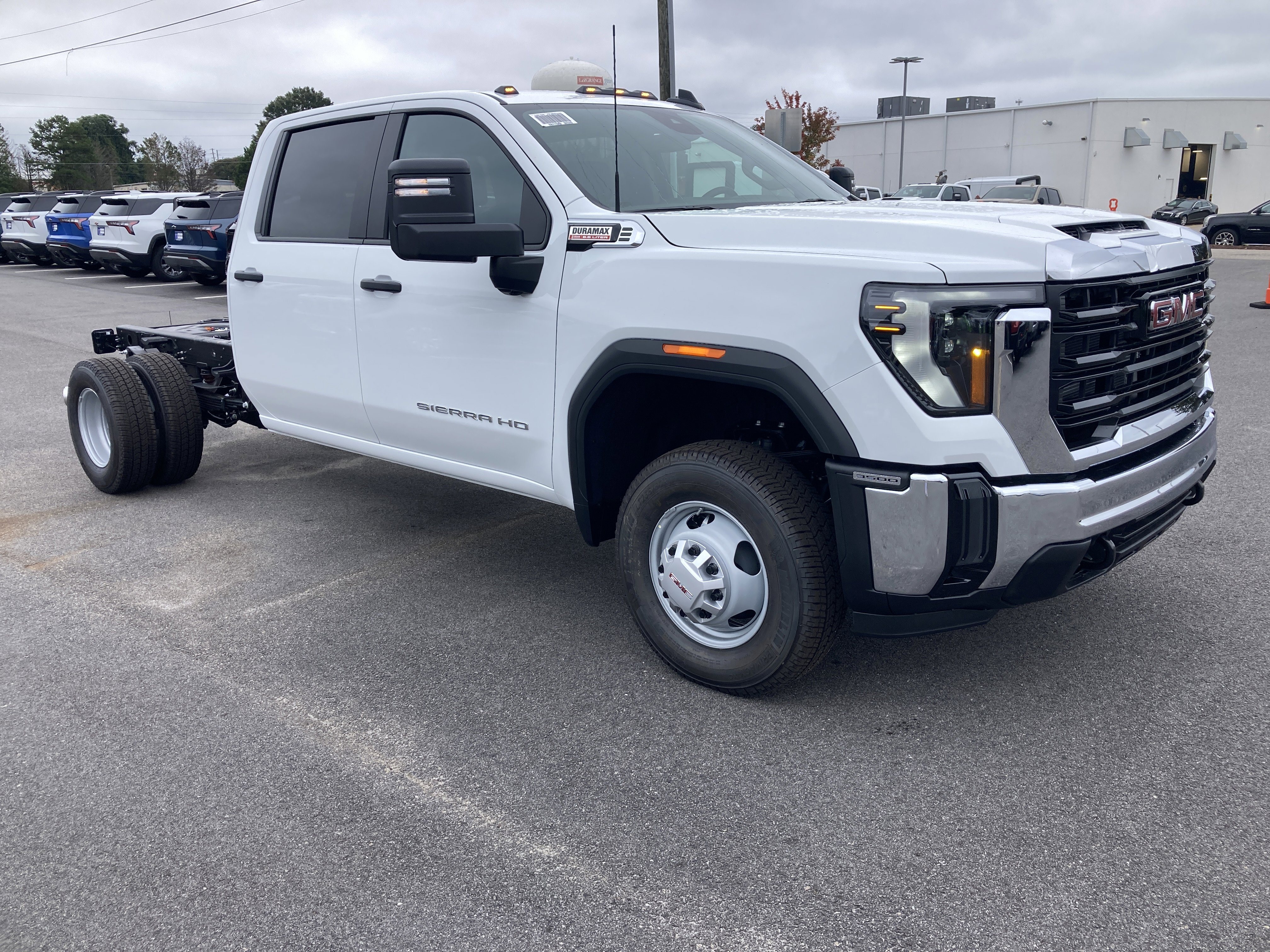 New 2026 GMC Sierra 3500 Pro w/ Convenience Package image 3