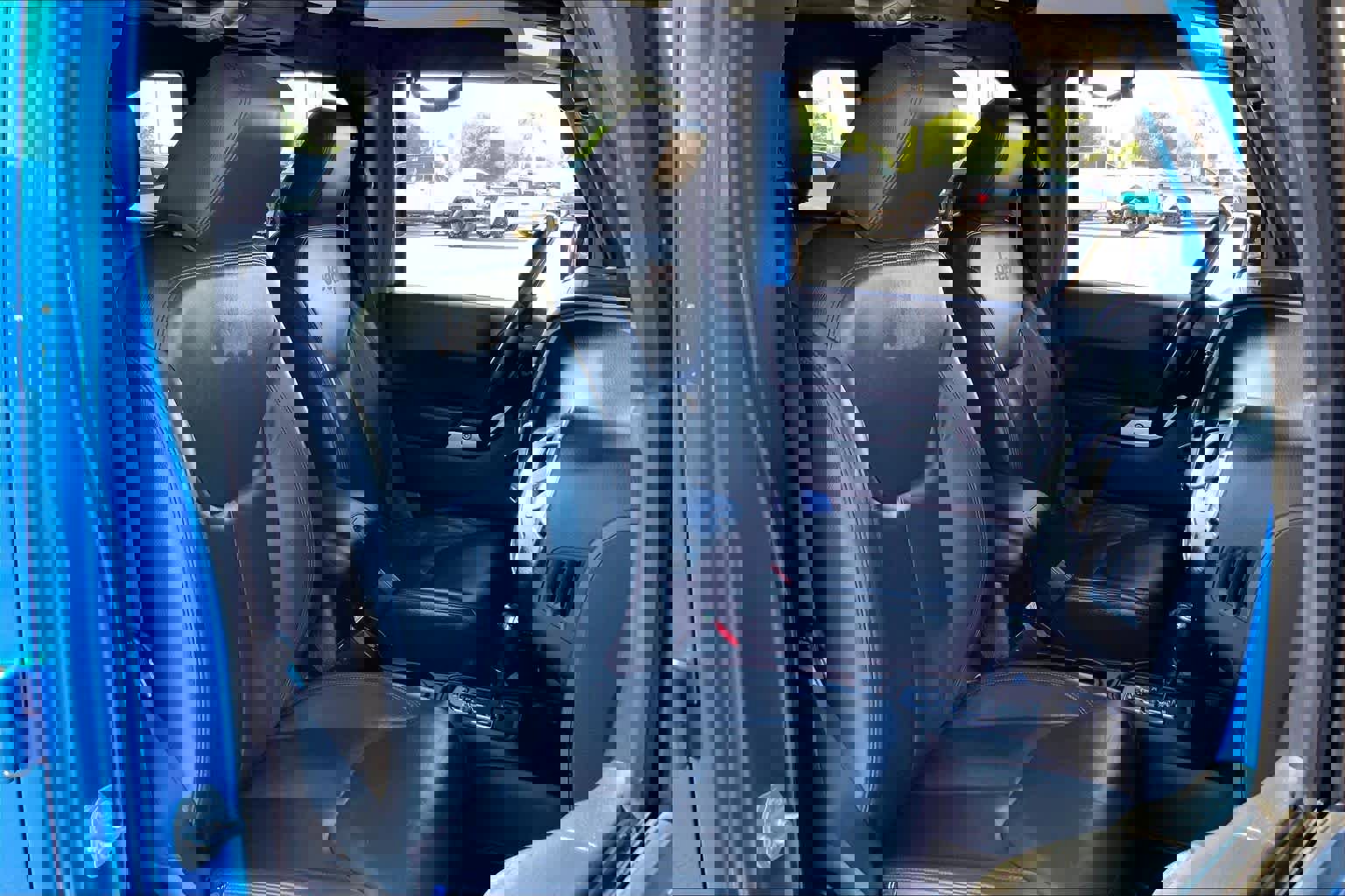 Used 2015 Jeep Wrangler Unlimited Sahara w/ Connectivity Group image 9