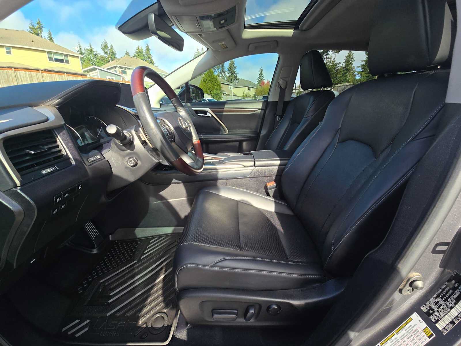 Used 2022 Lexus RX 450h AWD w/ Premium Package image 22