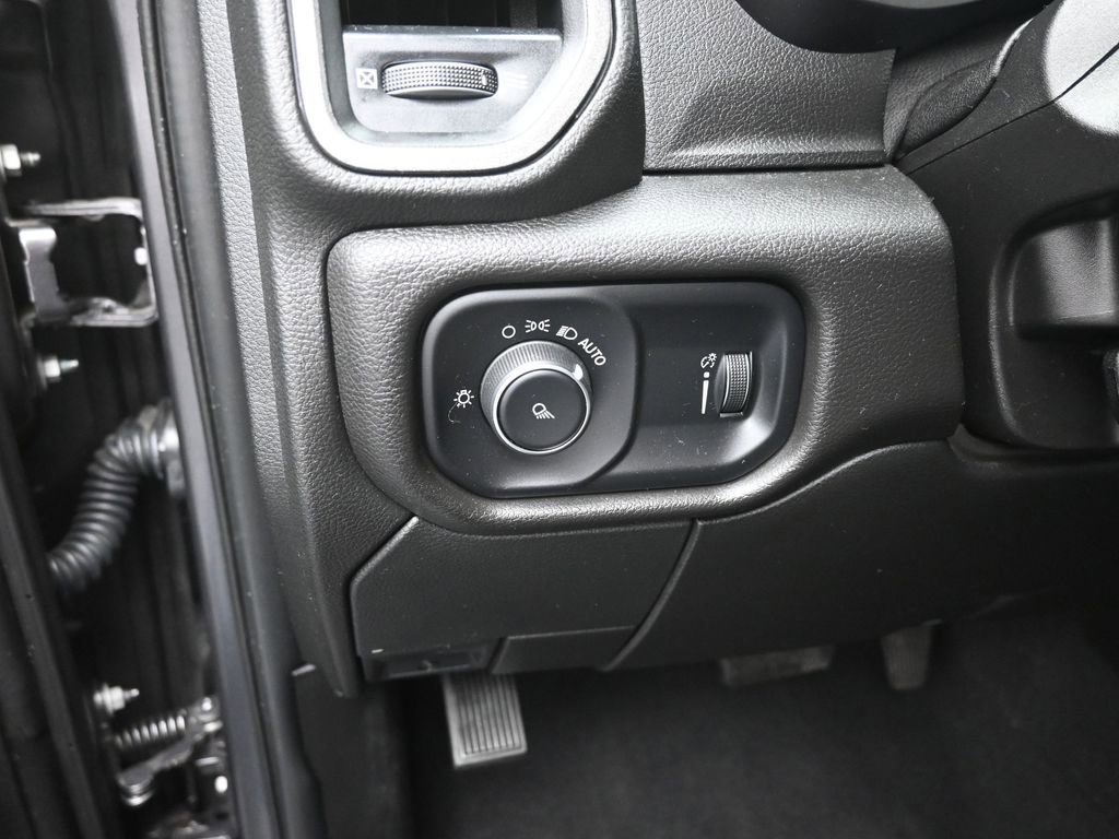 Used 2022 RAM 2500 Tradesman image 13