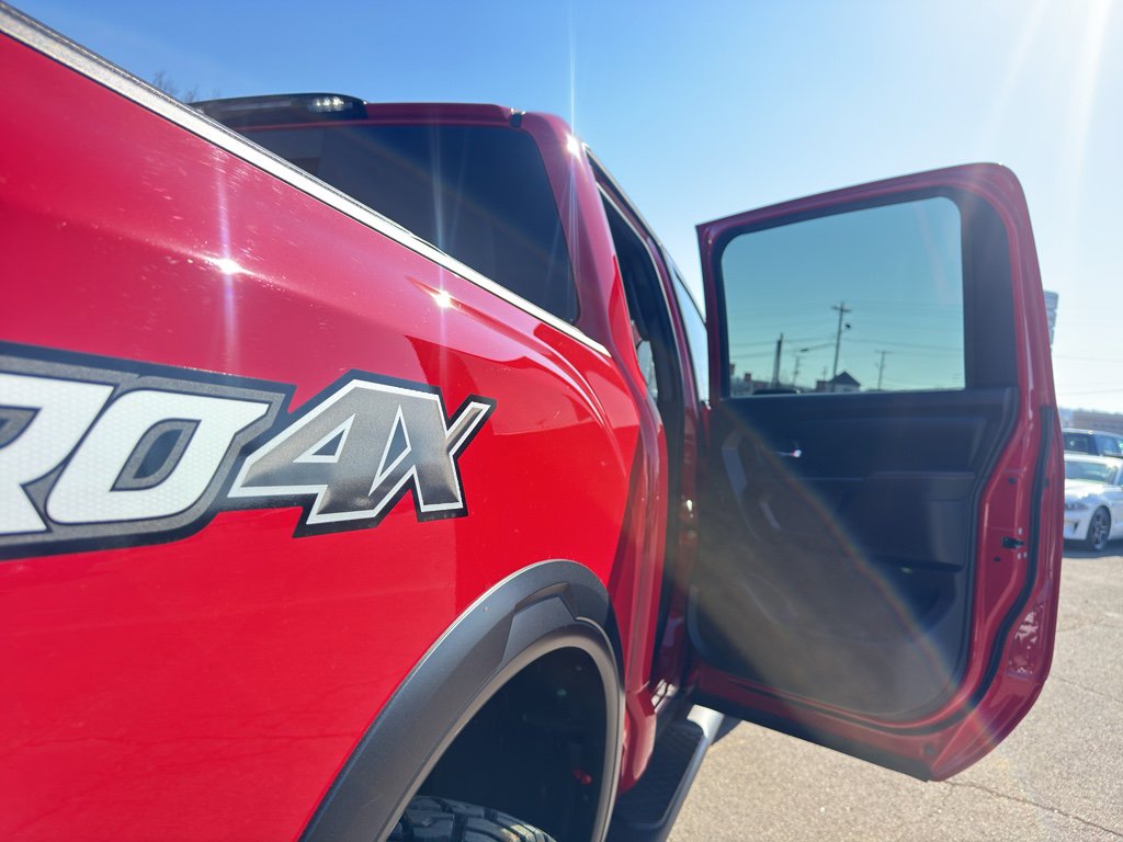 Used 2020 Nissan Titan PRO-4X w/ Pro-4x Convenience Package image 21