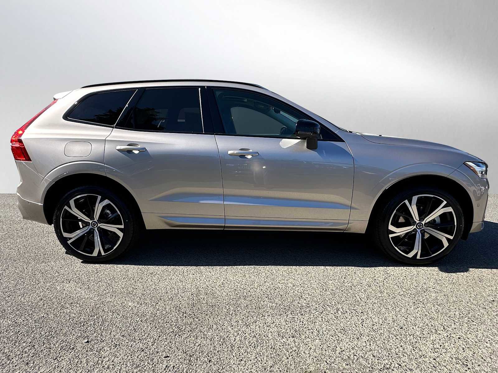 New 2025 Volvo XC60 B5 Ultra w/ Protection Package Premier image 8