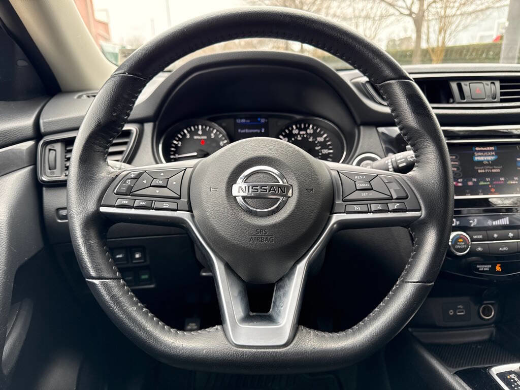 Used 2020 Nissan Rogue SV FWD image 20