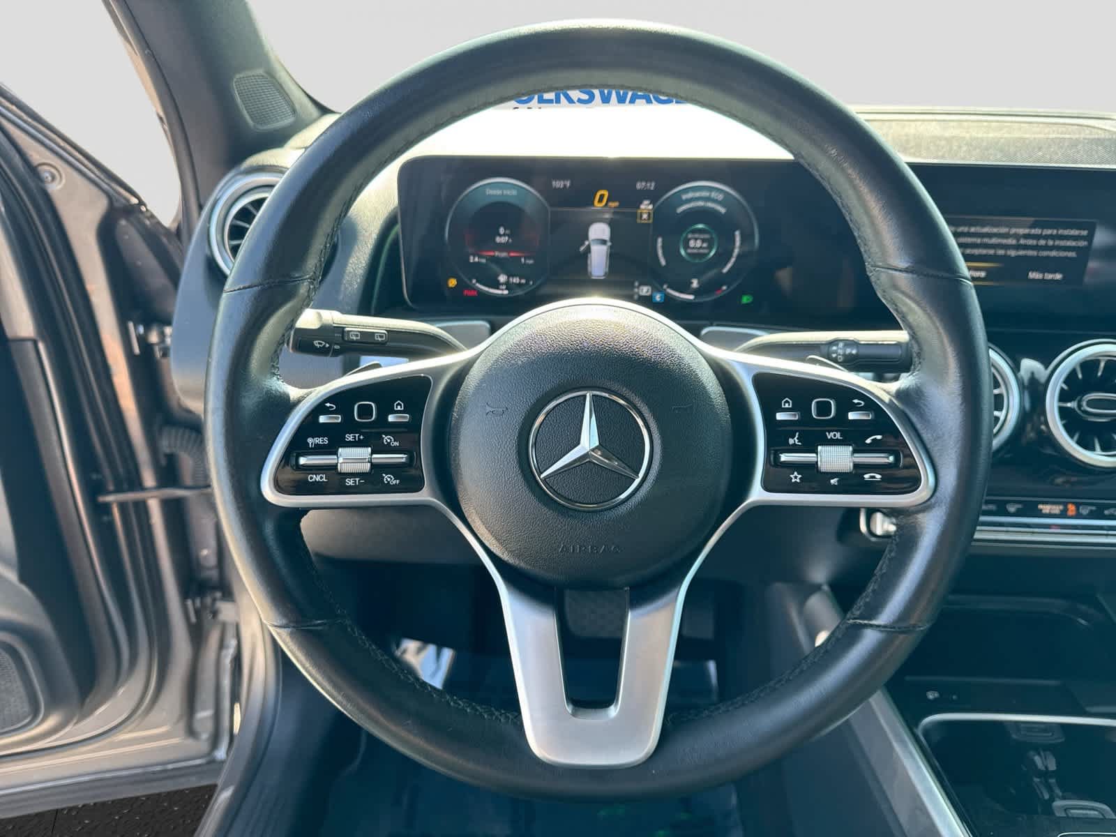Used 2023 Mercedes-Benz GLB 250 w/ Premium Package image 29