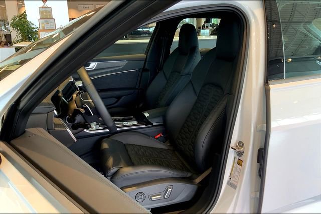 Certified 2025 Audi RS 6 performance w/ Executive Package image 17