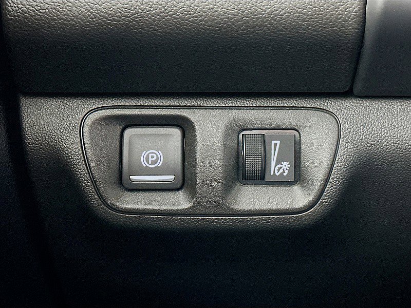 Used 2022 GMC Acadia SLE w/ Driver Convenience Package image 10