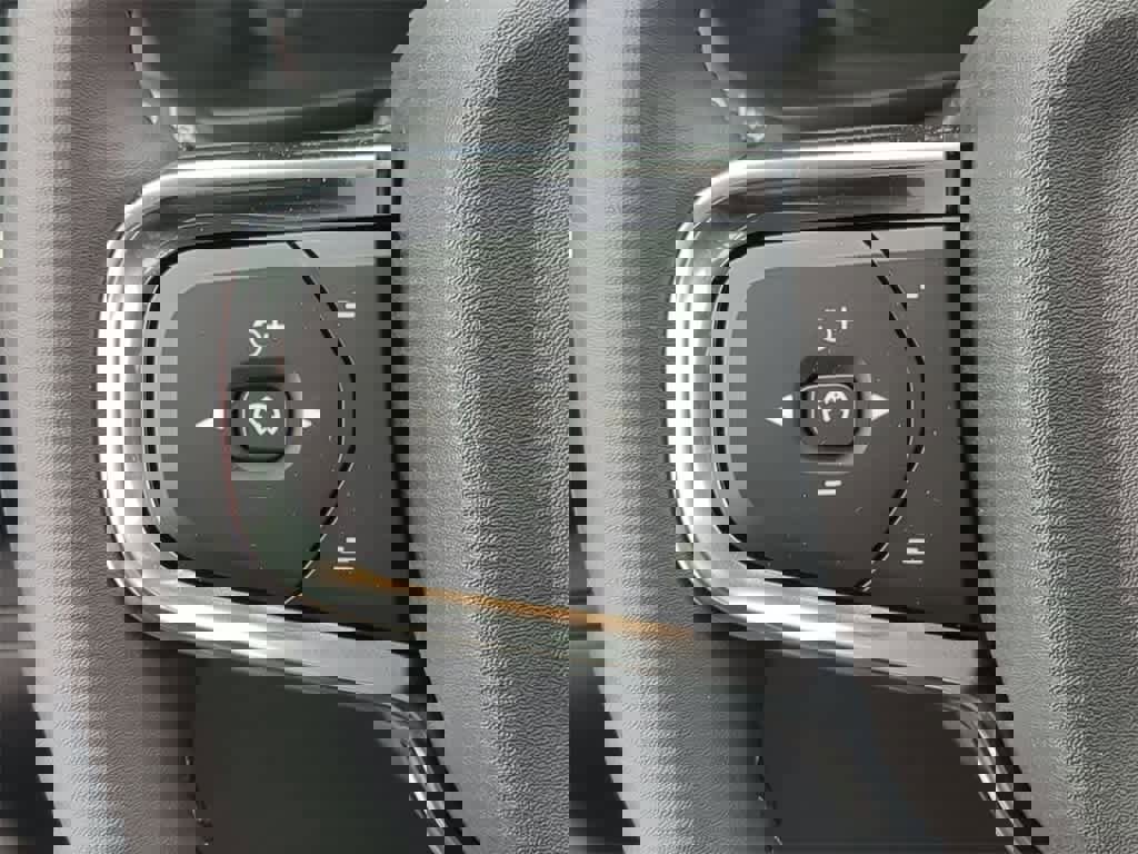 New 2026 Volvo XC40 B5 Ultra w/ Protection Package Premier image 23