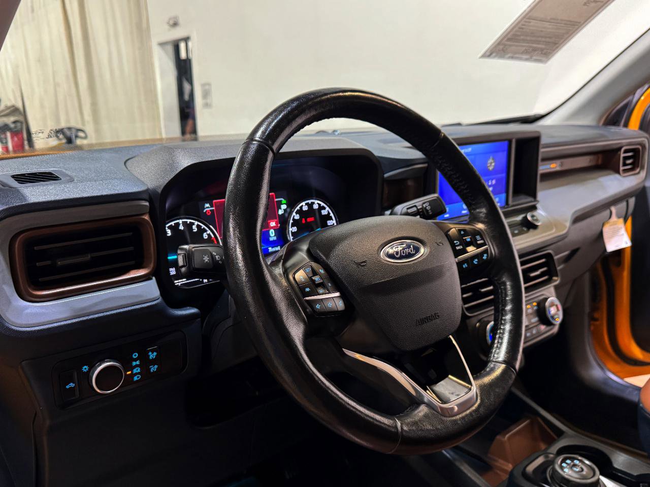 Used 2022 Ford Maverick Lariat w/ Lariat Luxury Package image 11