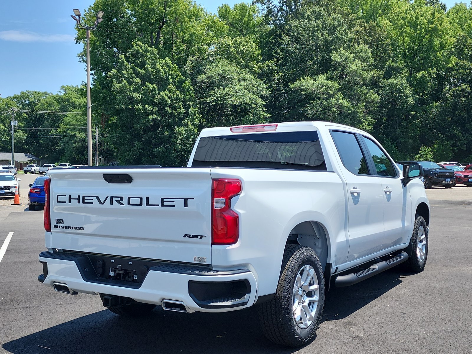 New 2026 Chevrolet Silverado 1500 RST w/ Z71 Off-Road Package AWD/4WD image 5