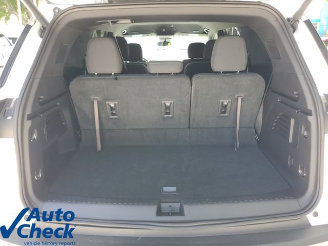 Used 2025 Chevrolet Traverse LT w/ Driver Confidence Package FWD image 10