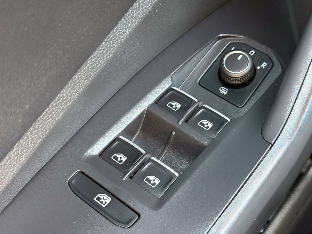 Used 2022 Volkswagen Jetta SE FWD image 26