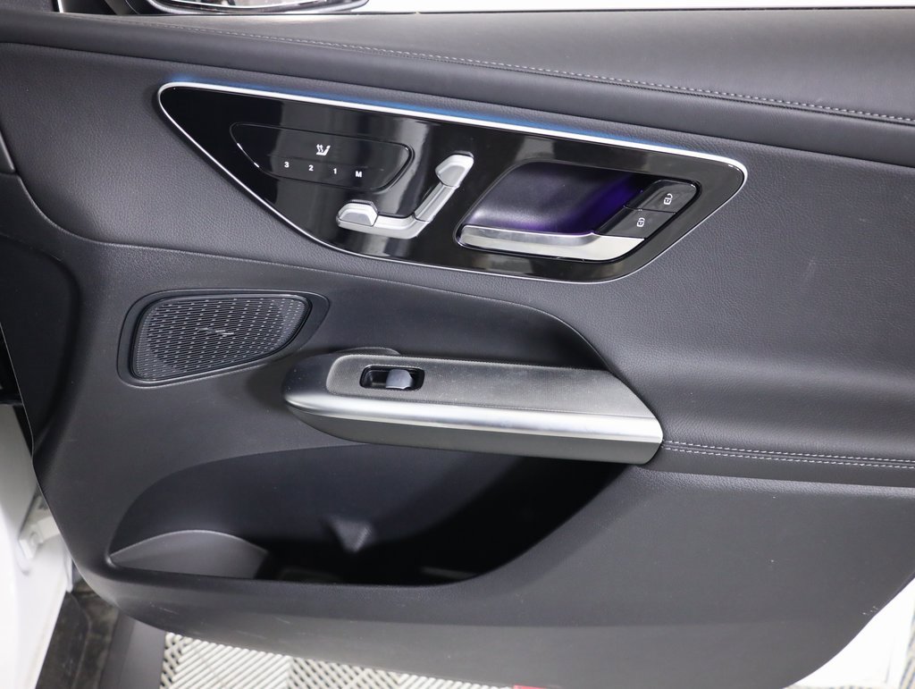 Certified 2025 Mercedes-Benz GLC 300 4MATIC image 44