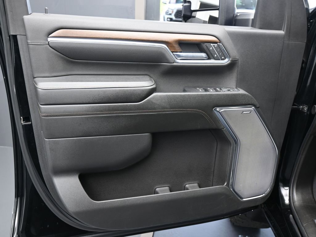 Used 2024 Chevrolet Silverado 2500 High Country w/ Midnight Edition AWD/4WD image 26