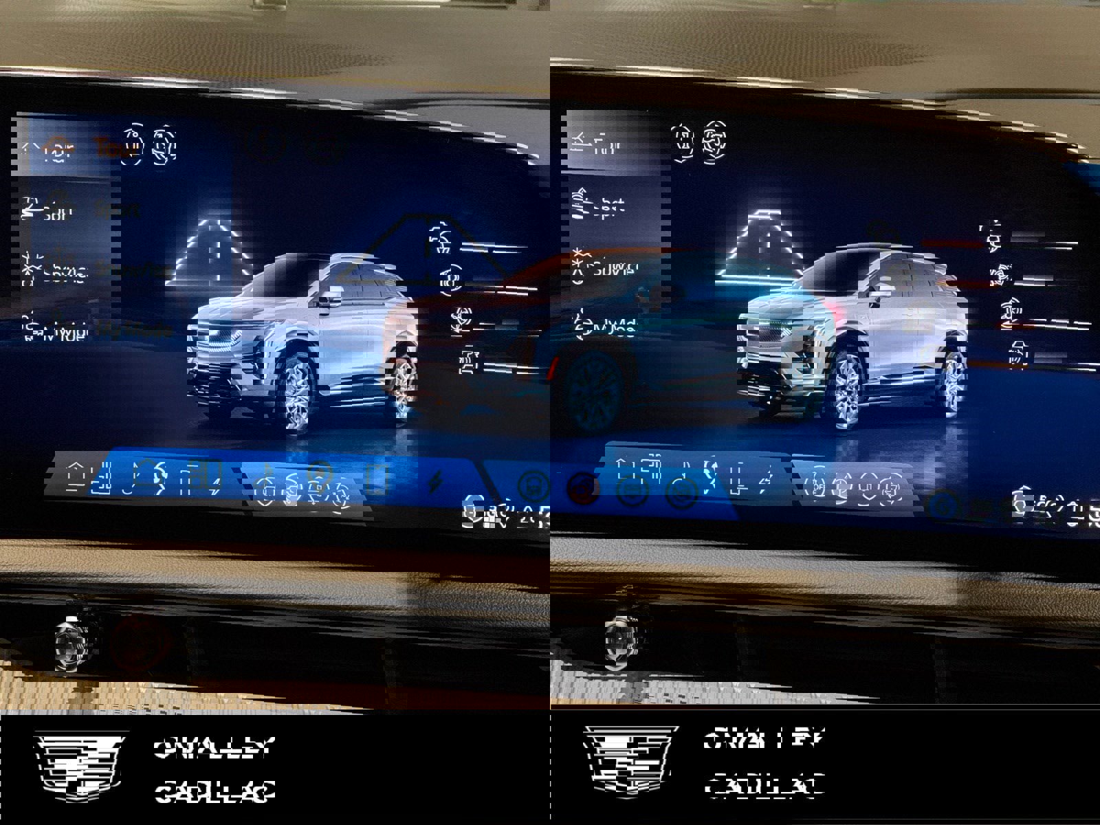 New 2026 Cadillac Optiq Luxury 1 w/ LPO, Floor Liner Package AWD/4WD image 17