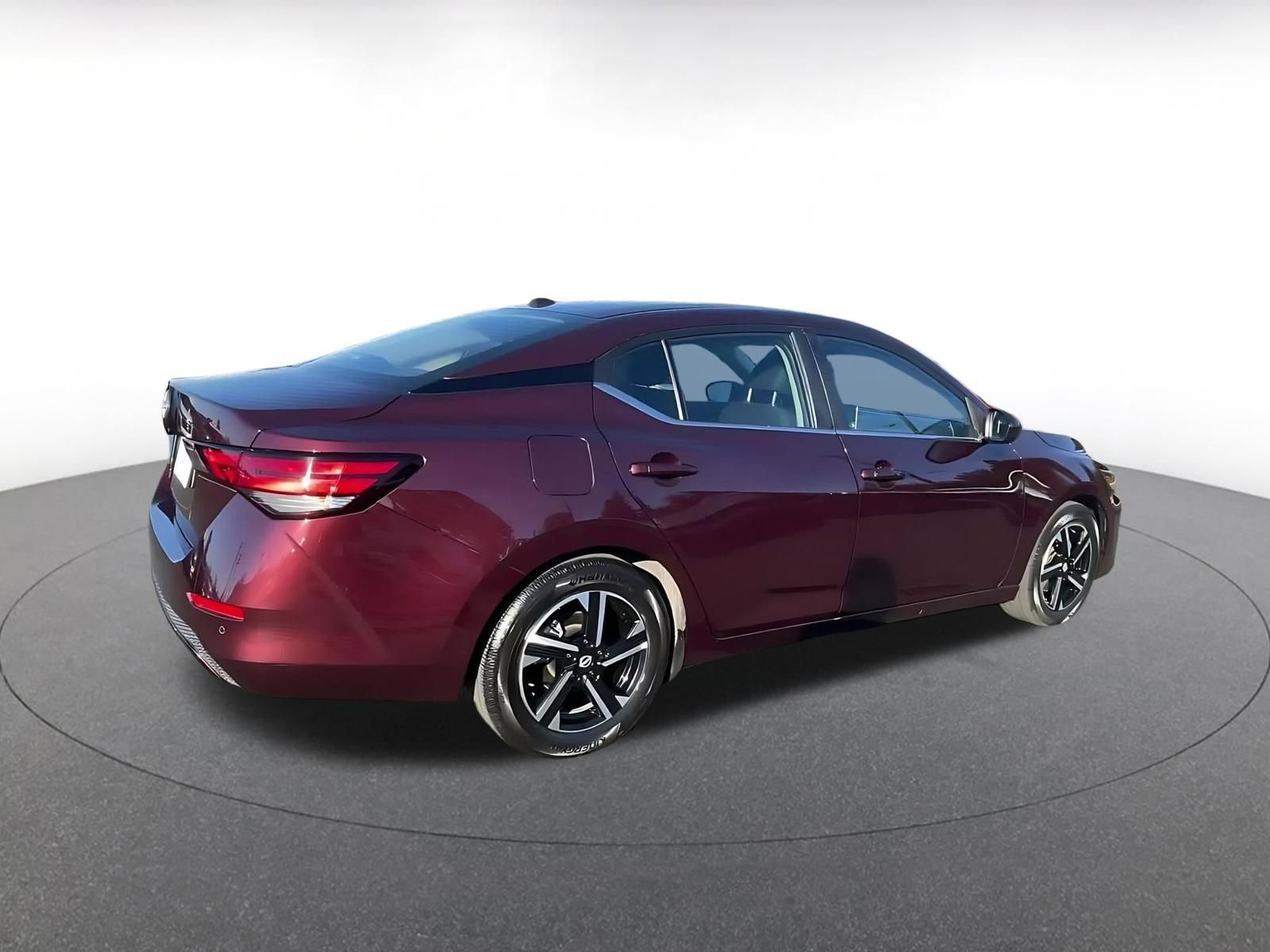 Used 2025 Nissan Sentra SV image 15