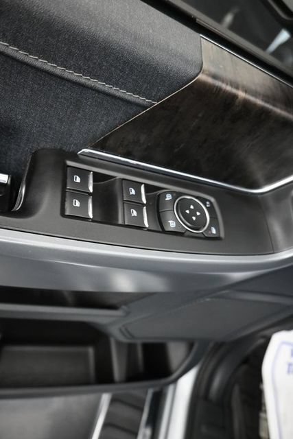 Used 2022 Ford F150 Lariat w/ FX4 Off-Road Package AWD/4WD image 10