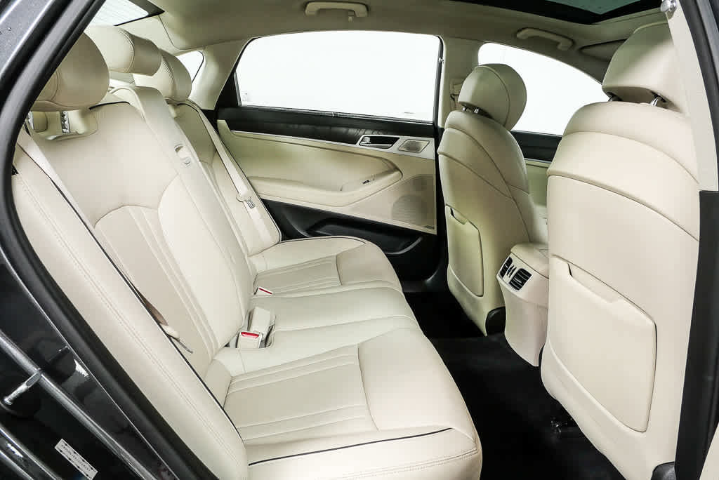 Used 2018 Genesis G80 3.8 w/ Option Group 03 image 23