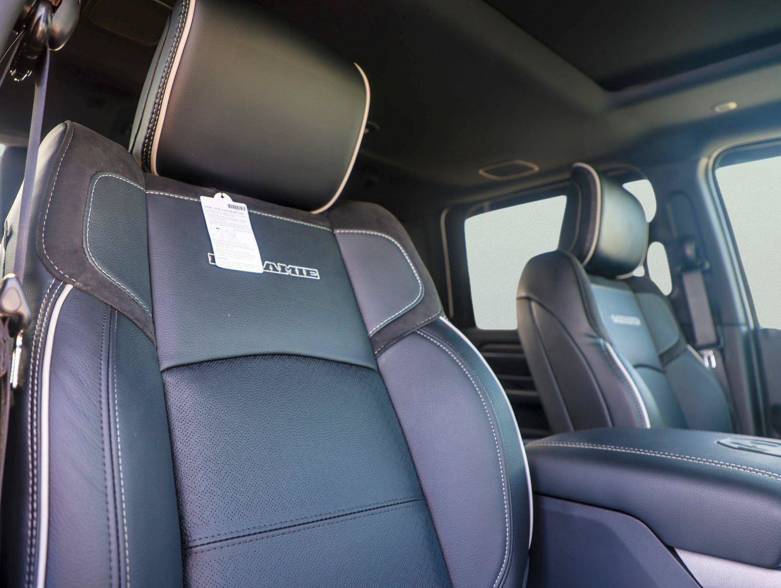 New 2026 RAM 2500 Laramie AWD/4WD image 13