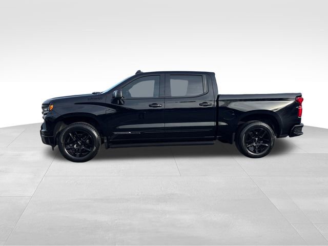 Used 2024 Chevrolet Silverado 1500 High Country w/ Midnight Edition AWD/4WD image 2