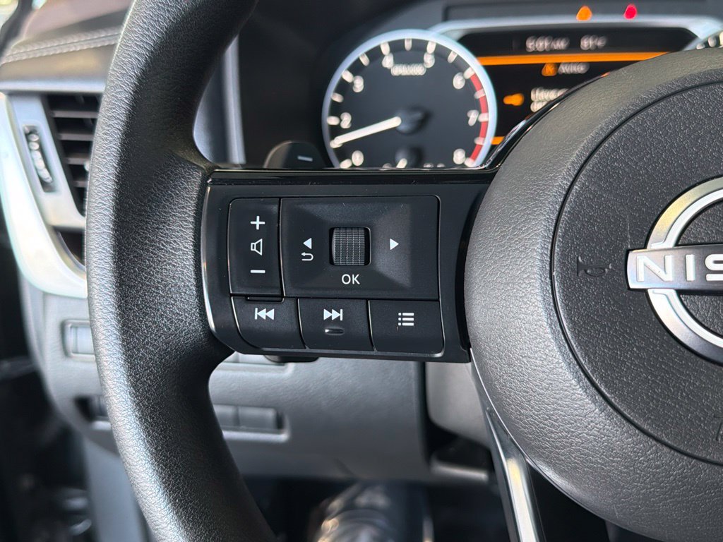 Used 2023 Nissan Rogue SV FWD image 24