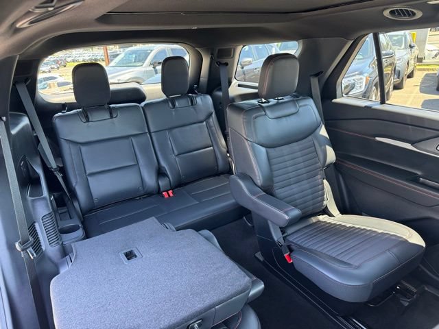 Certified 2026 Ford Explorer ST-Line w/ ST-Line Street Pack AWD/4WD image 26