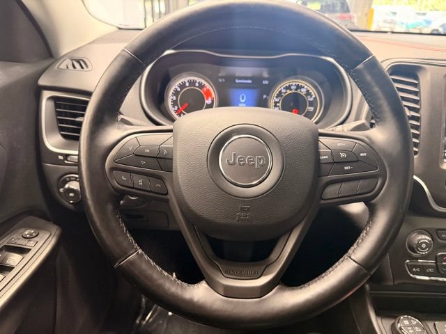 Used 2020 Jeep Cherokee Trailhawk w/ Comfort & Convenience Group AWD/4WD image 27