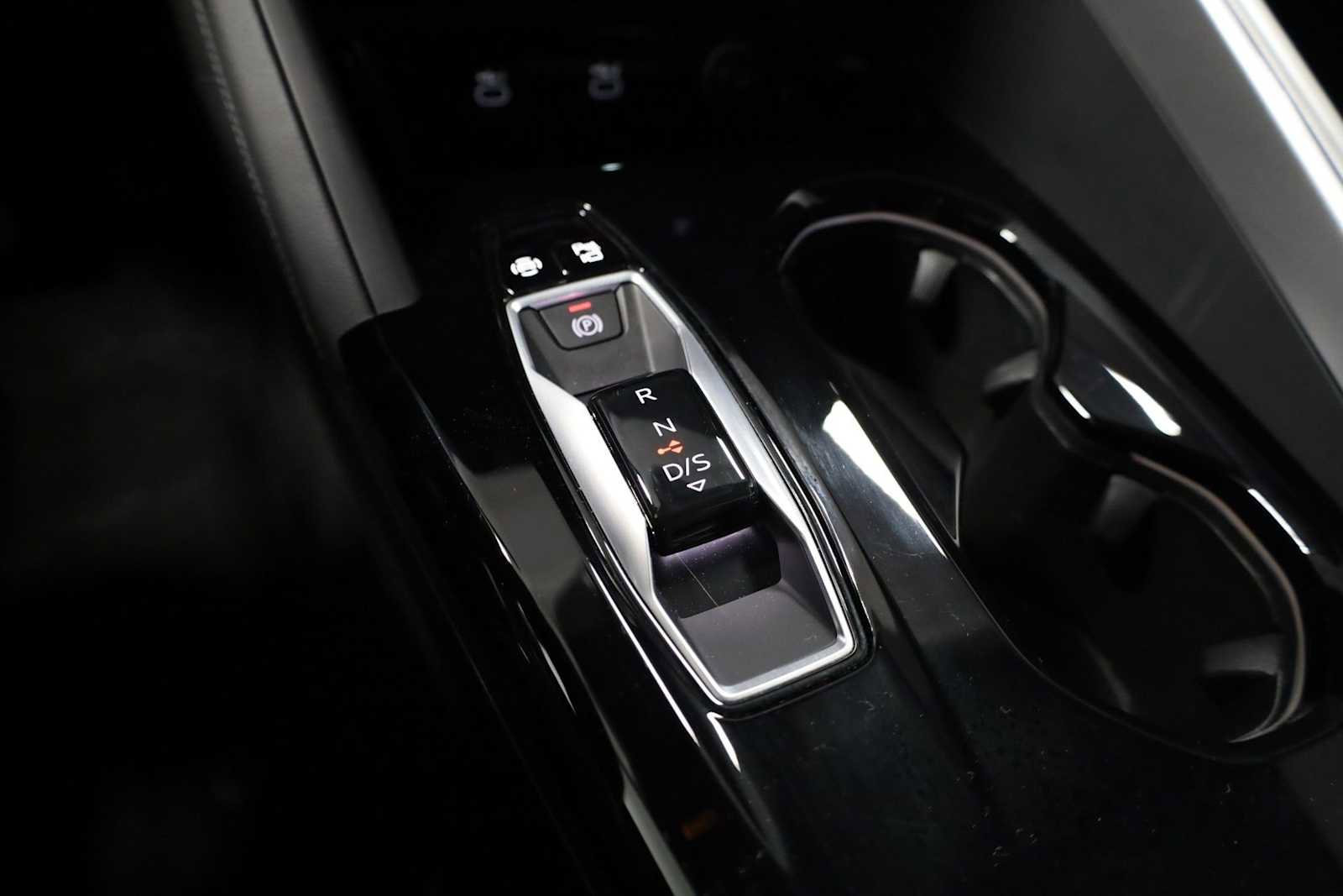 Certified 2025 Audi Q5 Prestige image 27