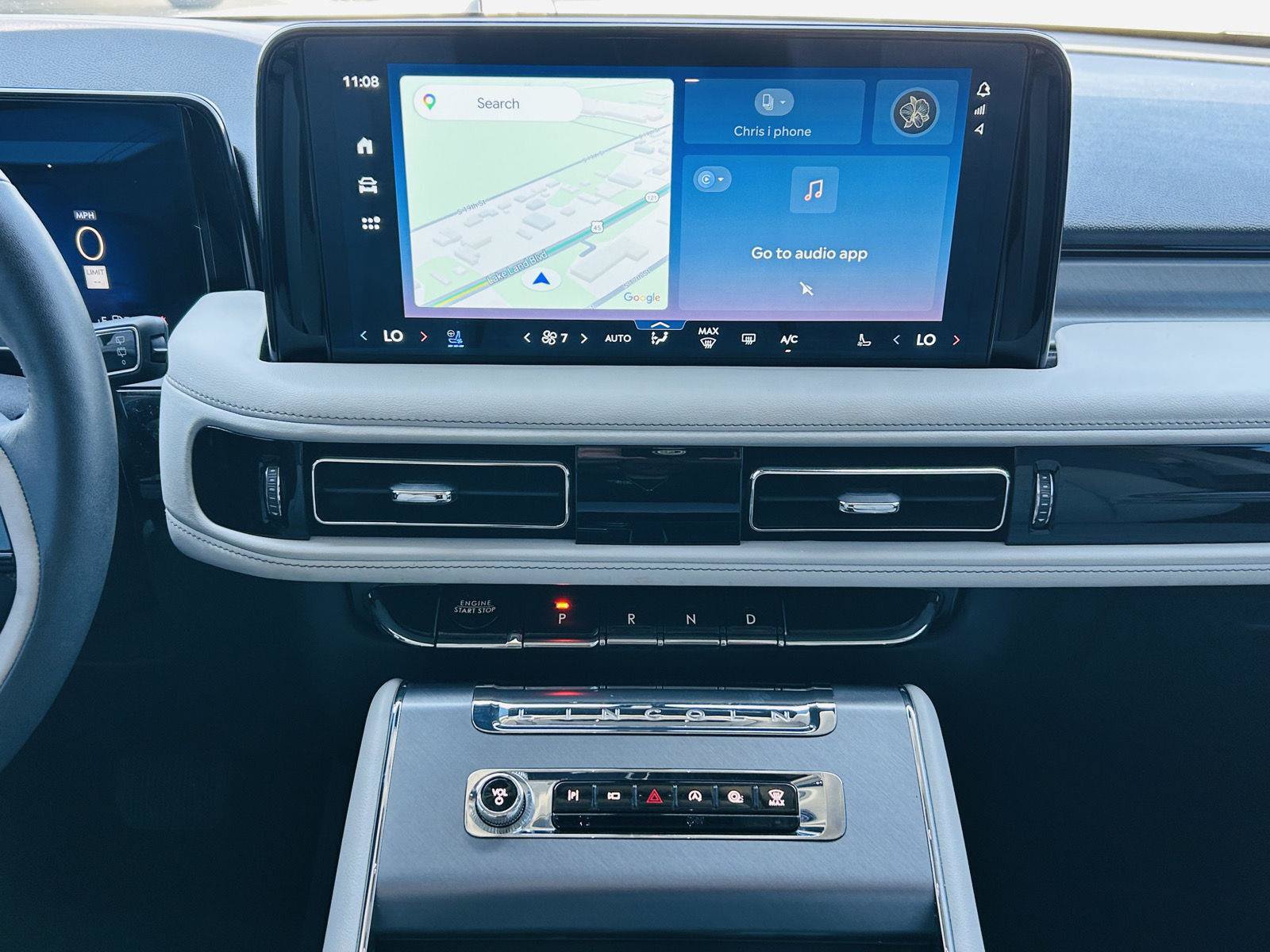 Used 2025 Lincoln Aviator AWD image 25