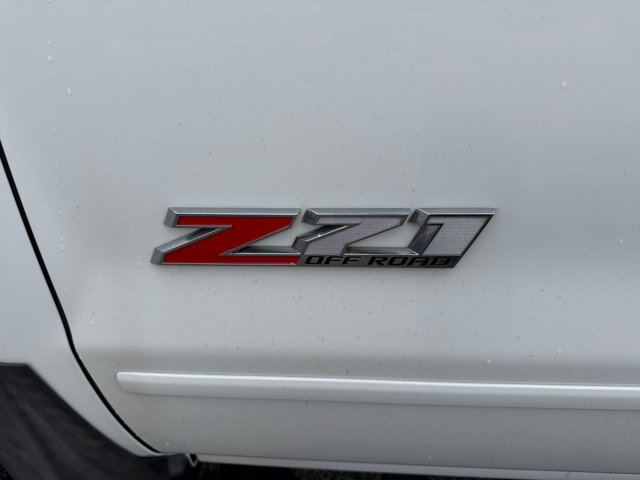 Used 2019 Chevrolet Silverado 1500 LT w/ All Star Edition AWD/4WD image 17