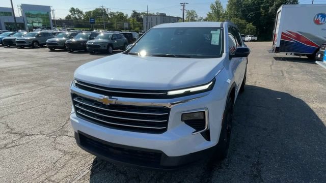 New 2026 Chevrolet Traverse LT w/ Driver Confidence Package AWD/4WD image 5