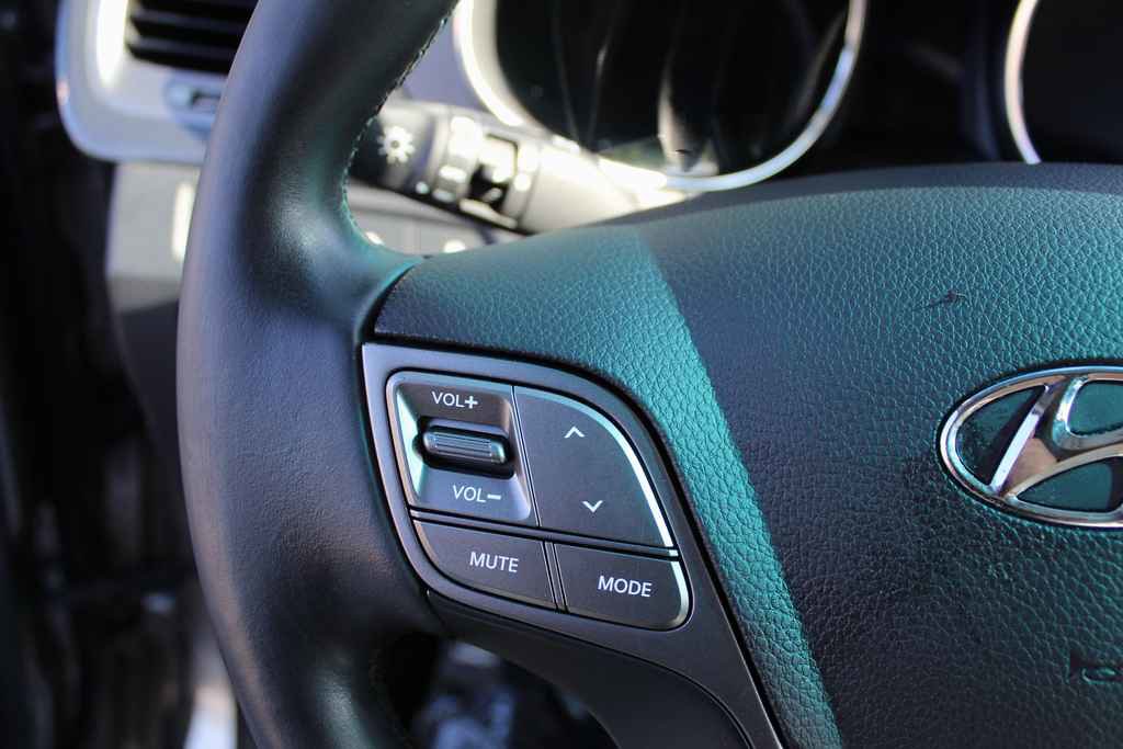 Used 2014 Hyundai Santa Fe Sport w/ Technology Package 04 FWD image 17