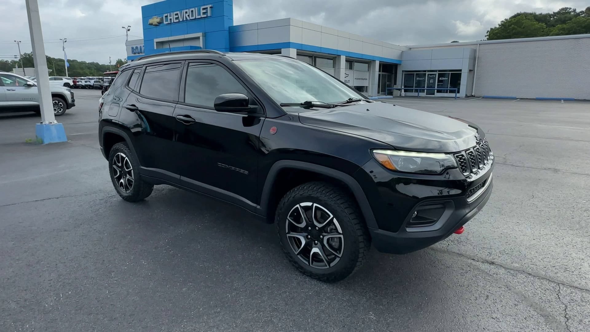 Used 2024 Jeep Compass Trailhawk w/ Trailhawk Elite Group AWD/4WD image 2