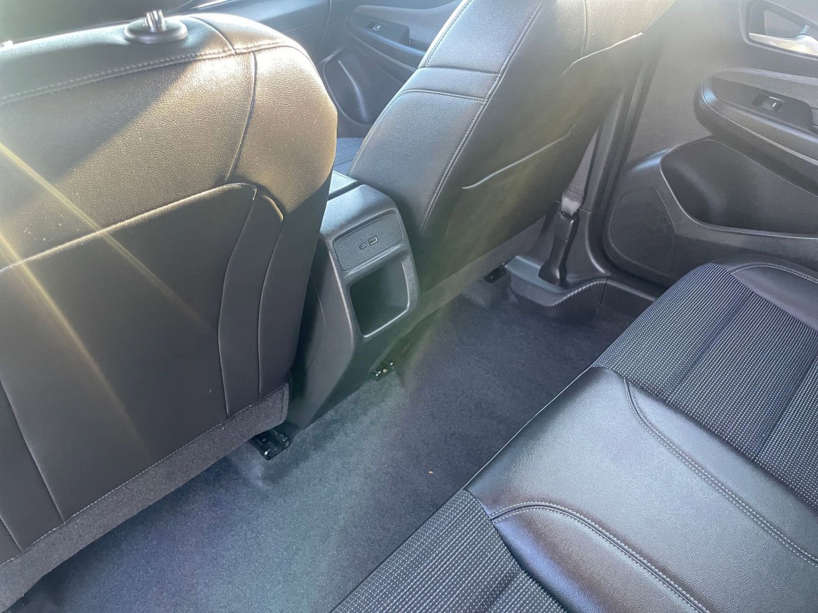 Used 2025 Buick Envista Preferred image 24