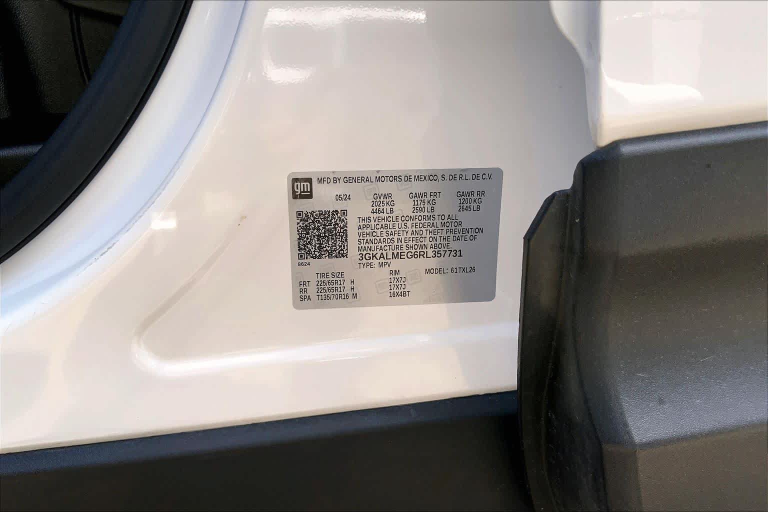 Used 2024 GMC Terrain SLE FWD image 35