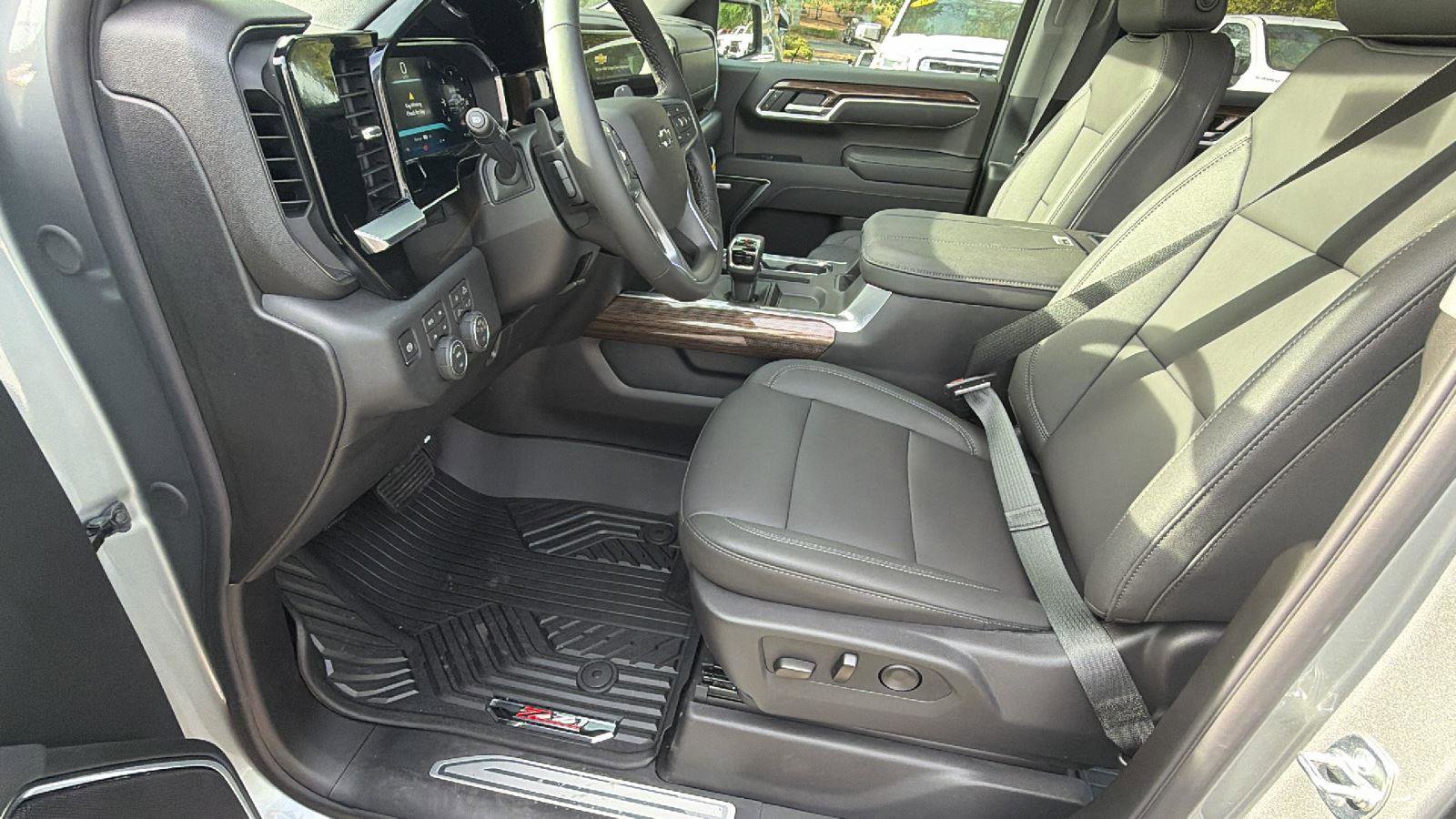 New 2026 Chevrolet Silverado 1500 RST w/ RST All Star Premium Package AWD/4WD image 13